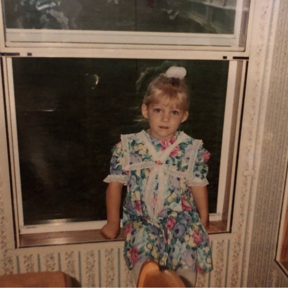 Meet your Posher, Lindsey - Picture 5 of 7